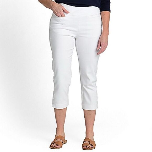 Christopher & Banks Signature Slimming White Capris - Picture 1 of 7